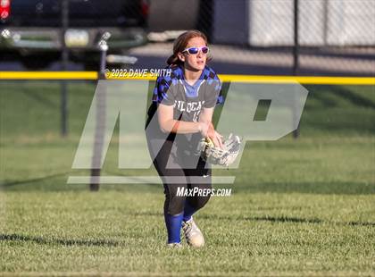 Thumbnail 3 in Davenport West vs Durant (Varsity Classic) photogallery.
