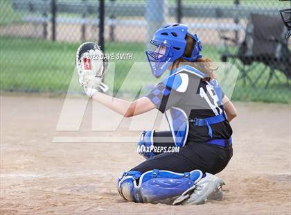 Thumbnail 1 in Davenport West vs Durant (Varsity Classic) photogallery.