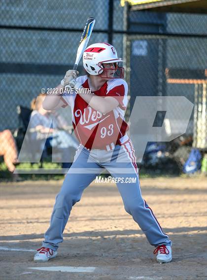 Thumbnail 2 in Davenport West vs Durant (Varsity Classic) photogallery.