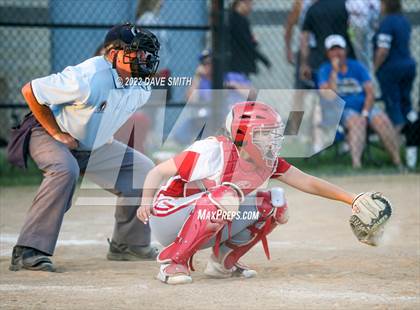 Thumbnail 3 in Davenport West vs Durant (Varsity Classic) photogallery.