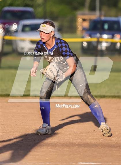 Thumbnail 3 in Davenport West vs Durant (Varsity Classic) photogallery.