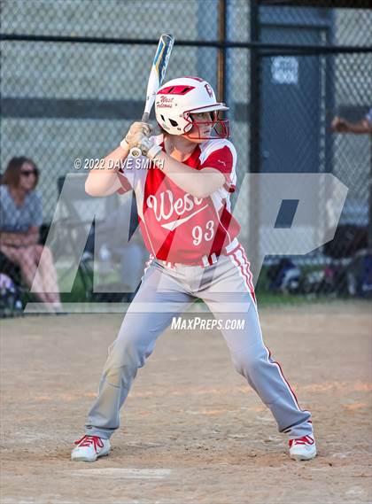 Thumbnail 2 in Davenport West vs Durant (Varsity Classic) photogallery.