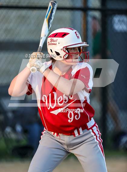 Thumbnail 1 in Davenport West vs Durant (Varsity Classic) photogallery.