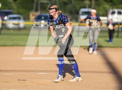 Thumbnail 2 in Davenport West vs Durant (Varsity Classic) photogallery.