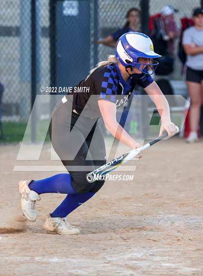 Thumbnail 2 in Davenport West vs Durant (Varsity Classic) photogallery.
