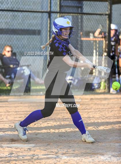 Thumbnail 2 in Davenport West vs Durant (Varsity Classic) photogallery.
