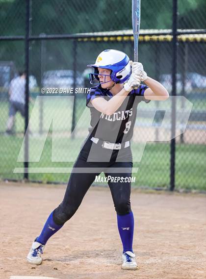 Thumbnail 3 in Davenport West vs Durant (Varsity Classic) photogallery.