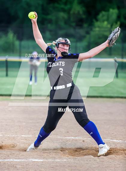 Thumbnail 1 in Davenport West vs Durant (Varsity Classic) photogallery.
