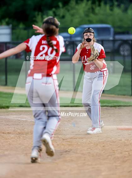 Thumbnail 3 in Davenport West vs Durant (Varsity Classic) photogallery.