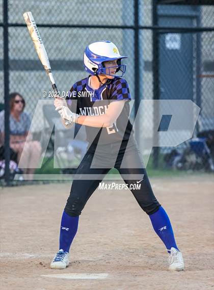 Thumbnail 2 in Davenport West vs Durant (Varsity Classic) photogallery.