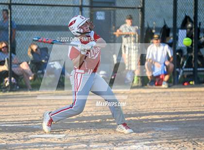 Thumbnail 1 in Davenport West vs Durant (Varsity Classic) photogallery.