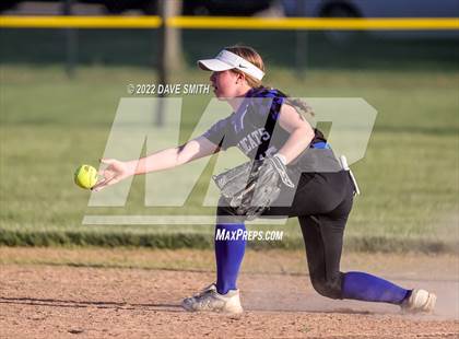 Thumbnail 3 in Davenport West vs Durant (Varsity Classic) photogallery.