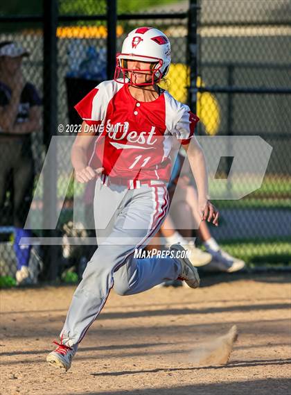 Thumbnail 3 in Davenport West vs Durant (Varsity Classic) photogallery.