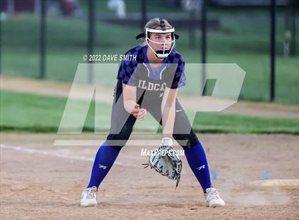 Thumbnail 2 in Davenport West vs Durant (Varsity Classic) photogallery.