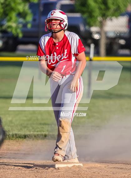 Thumbnail 1 in Davenport West vs Durant (Varsity Classic) photogallery.