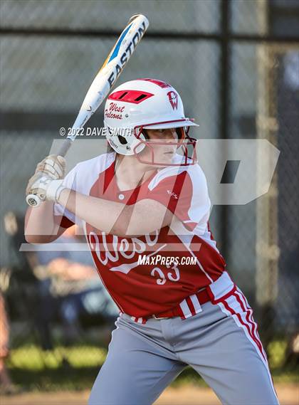Thumbnail 1 in Davenport West vs Durant (Varsity Classic) photogallery.