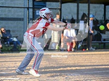 Thumbnail 3 in Davenport West vs Durant (Varsity Classic) photogallery.