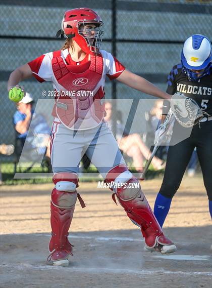 Thumbnail 1 in Davenport West vs Durant (Varsity Classic) photogallery.