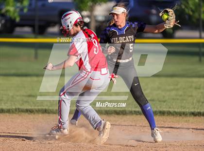 Thumbnail 1 in Davenport West vs Durant (Varsity Classic) photogallery.
