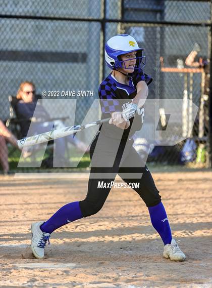 Thumbnail 1 in Davenport West vs Durant (Varsity Classic) photogallery.