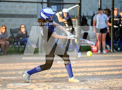 Thumbnail 2 in Davenport West vs Durant (Varsity Classic) photogallery.