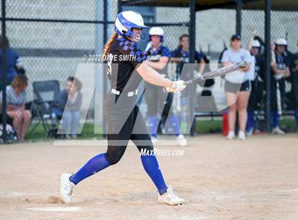 Thumbnail 2 in Davenport West vs Durant (Varsity Classic) photogallery.