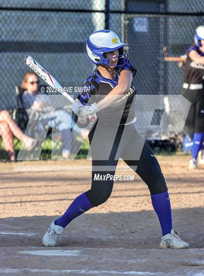 Thumbnail 2 in Davenport West vs Durant (Varsity Classic) photogallery.