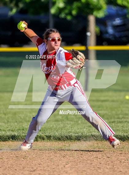 Thumbnail 3 in Davenport West vs Durant (Varsity Classic) photogallery.