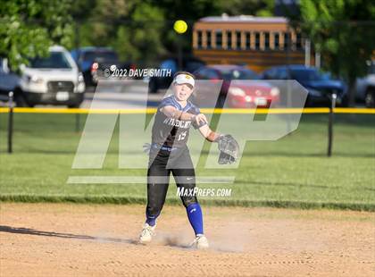 Thumbnail 1 in Davenport West vs Durant (Varsity Classic) photogallery.