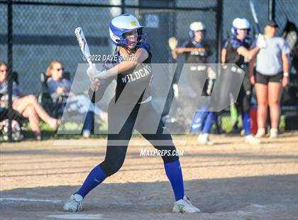Thumbnail 3 in Davenport West vs Durant (Varsity Classic) photogallery.