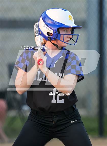 Thumbnail 1 in Davenport West vs Durant (Varsity Classic) photogallery.