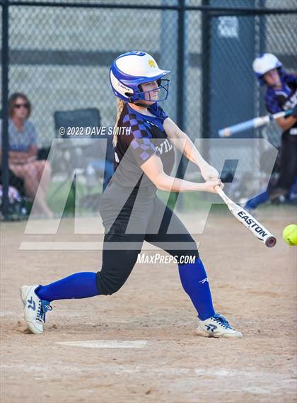 Thumbnail 1 in Davenport West vs Durant (Varsity Classic) photogallery.