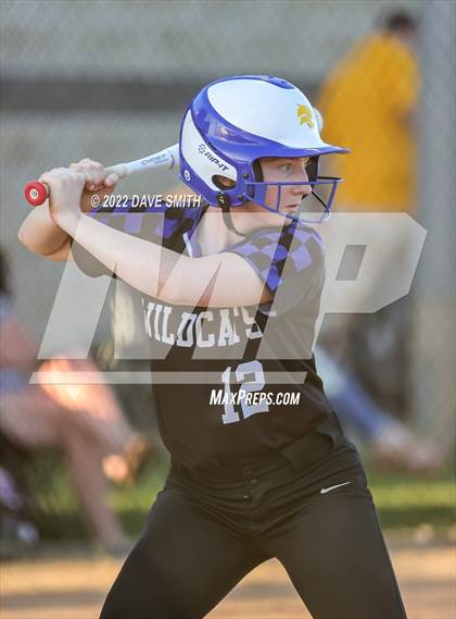 Thumbnail 1 in Davenport West vs Durant (Varsity Classic) photogallery.