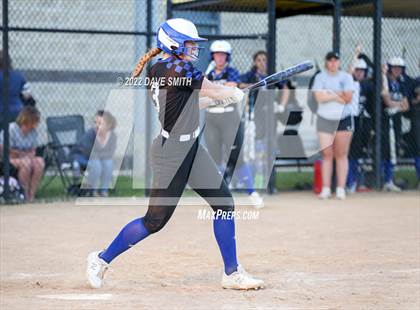 Thumbnail 3 in Davenport West vs Durant (Varsity Classic) photogallery.