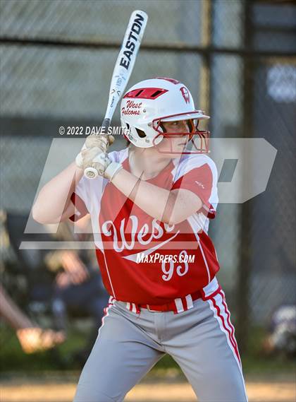 Thumbnail 1 in Davenport West vs Durant (Varsity Classic) photogallery.