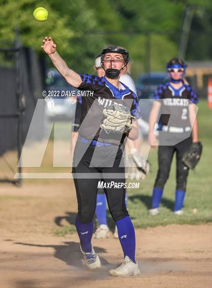 Thumbnail 3 in Davenport West vs Durant (Varsity Classic) photogallery.
