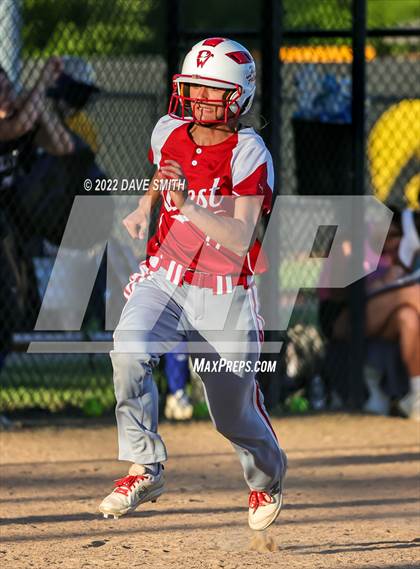 Thumbnail 1 in Davenport West vs Durant (Varsity Classic) photogallery.