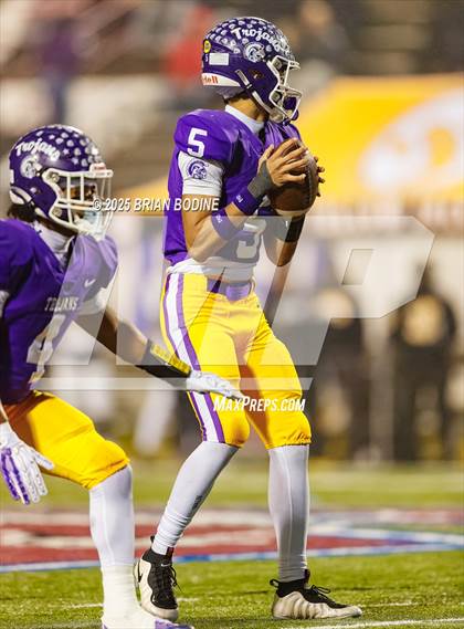 Thumbnail 1 in Northwestern vs Irmo (SCHSL 5A Div 2 Final) photogallery.