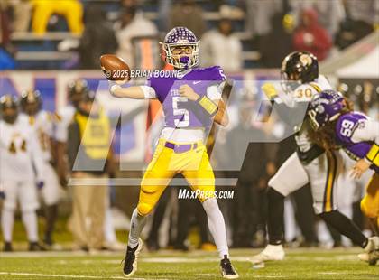 Thumbnail 1 in Northwestern vs Irmo (SCHSL 5A Div 2 Final) photogallery.