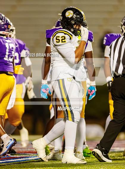 Thumbnail 1 in Northwestern vs Irmo (SCHSL 5A Div 2 Final) photogallery.