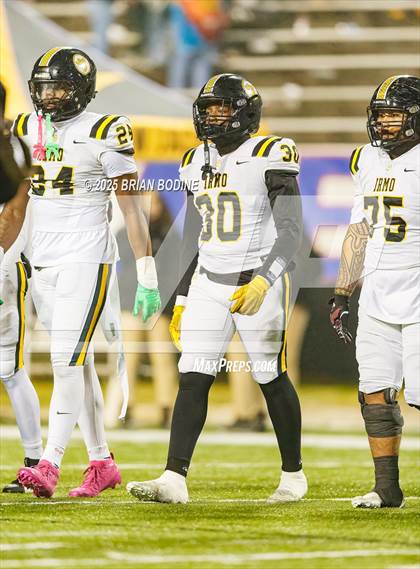 Thumbnail 2 in Northwestern vs Irmo (SCHSL 5A Div 2 Final) photogallery.