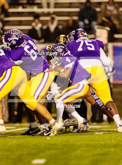 Thumbnail 1 in Northwestern vs Irmo (SCHSL 5A Div 2 Final) photogallery.