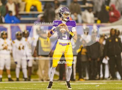 Thumbnail 1 in Northwestern vs Irmo (SCHSL 5A Div 2 Final) photogallery.