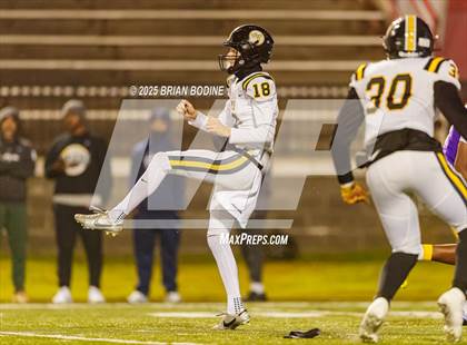 Thumbnail 3 in Northwestern vs Irmo (SCHSL 5A Div 2 Final) photogallery.