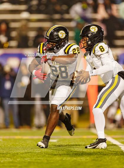 Thumbnail 3 in Northwestern vs Irmo (SCHSL 5A Div 2 Final) photogallery.