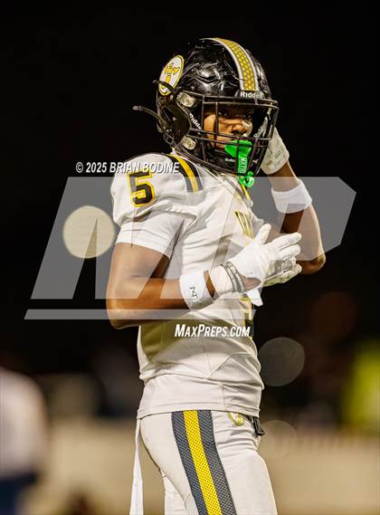 Thumbnail 3 in Northwestern vs Irmo (SCHSL 5A Div 2 Final) photogallery.