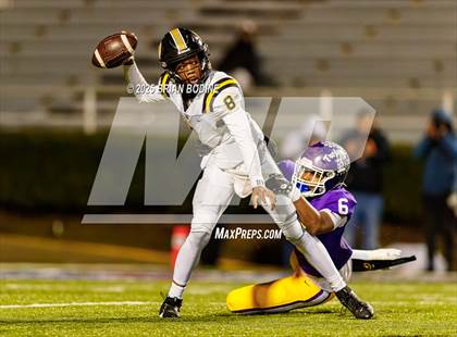 Thumbnail 2 in Northwestern vs Irmo (SCHSL 5A Div 2 Final) photogallery.