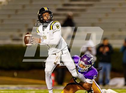 Thumbnail 2 in Northwestern vs Irmo (SCHSL 5A Div 2 Final) photogallery.