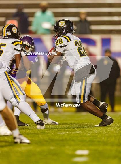 Thumbnail 1 in Northwestern vs Irmo (SCHSL 5A Div 2 Final) photogallery.