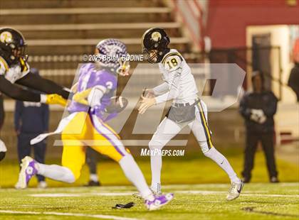 Thumbnail 3 in Northwestern vs Irmo (SCHSL 5A Div 2 Final) photogallery.